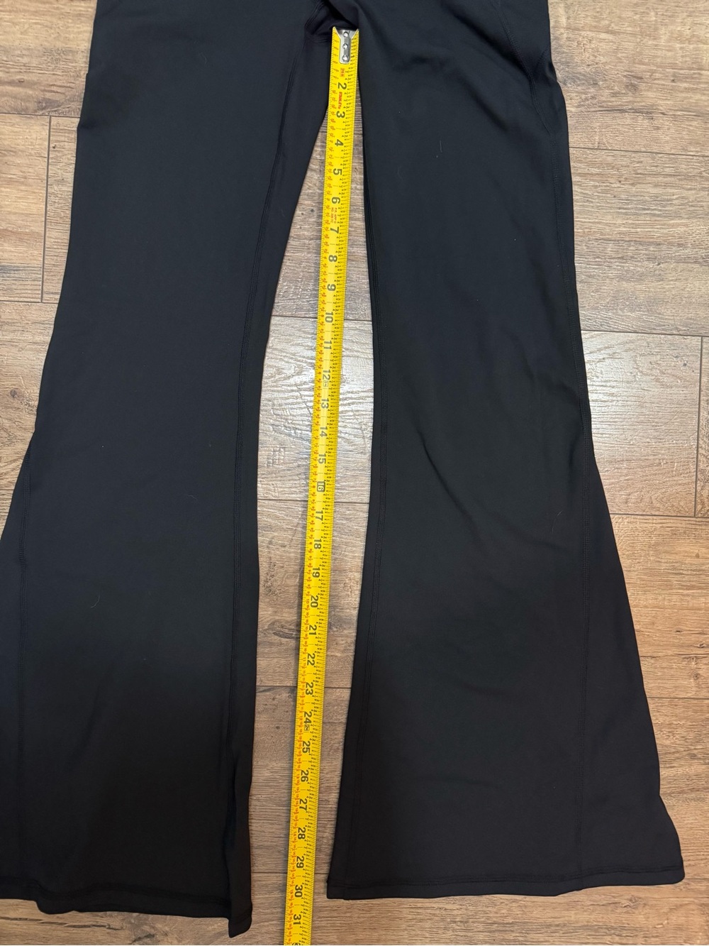 *NWT Fabletics Oasis PureLux High-Waisted Crossover Flare Black Leggings - Picture 11 of 12
